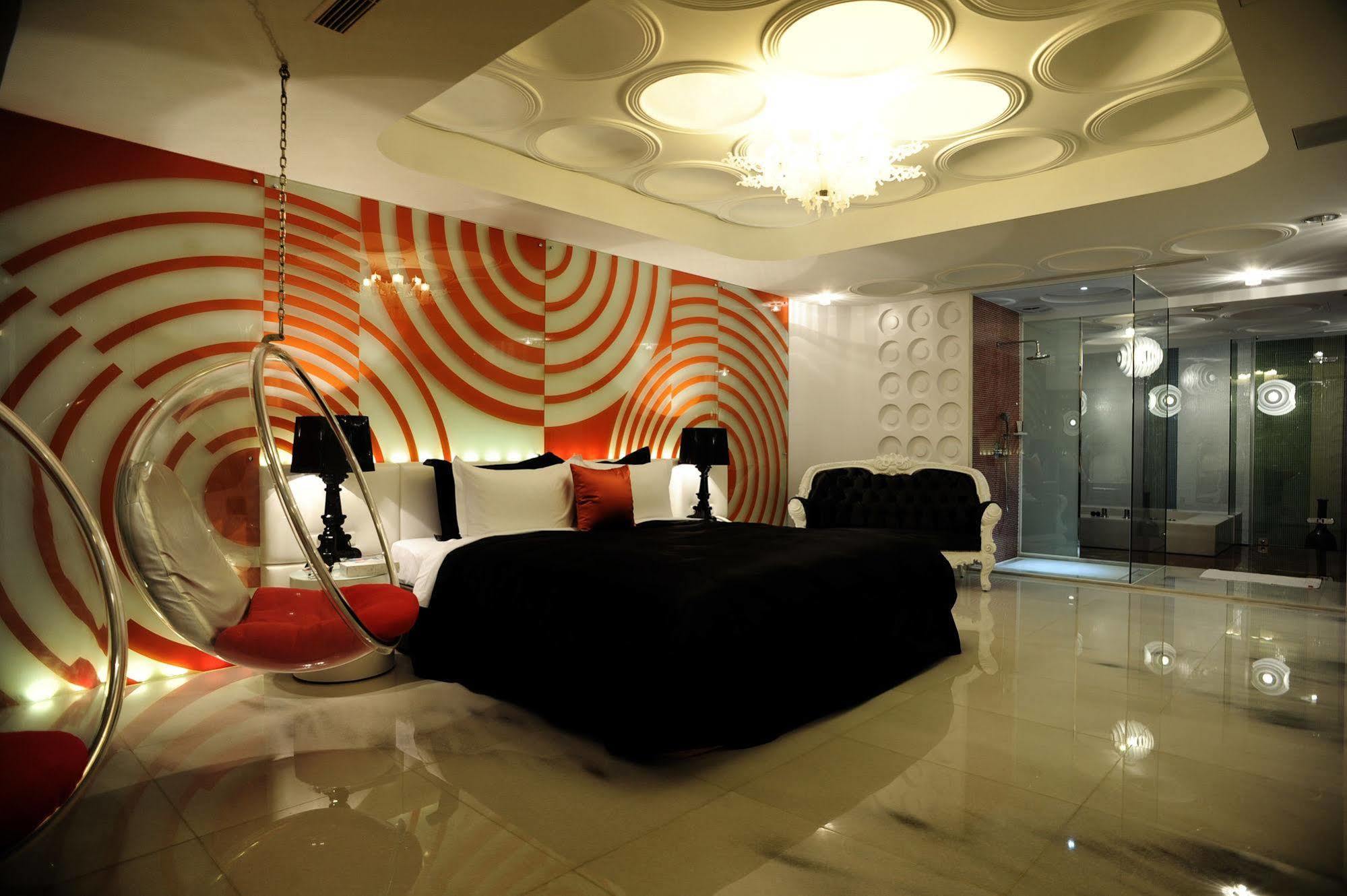 Motel Stars Taichung Exterior photo